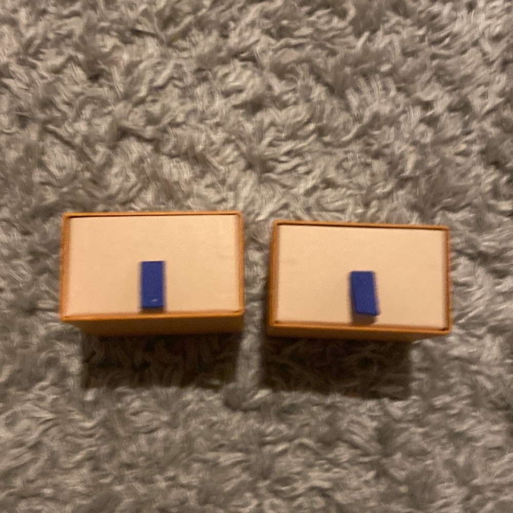 Louis Vuitton Empty Accessory box - Picture 3 of 3